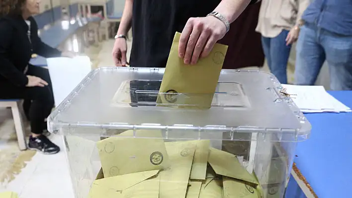 İkinci turda 50 bin yeni seçmen oy kullanacak