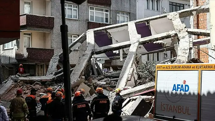 İstanbul’da yıkımı yapılan binada 1 kişi enkaz altında kaldı!