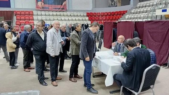İYİ Parti İzmir, adayları belirlemek için sandık başında