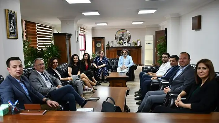 İzmir Barosu’ndan yapıcı görüşmeler