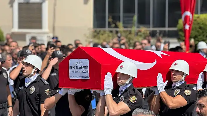İZMİR'DE ŞEHİT POLİSLER SON YOLCULUĞUNA UĞURLANDI