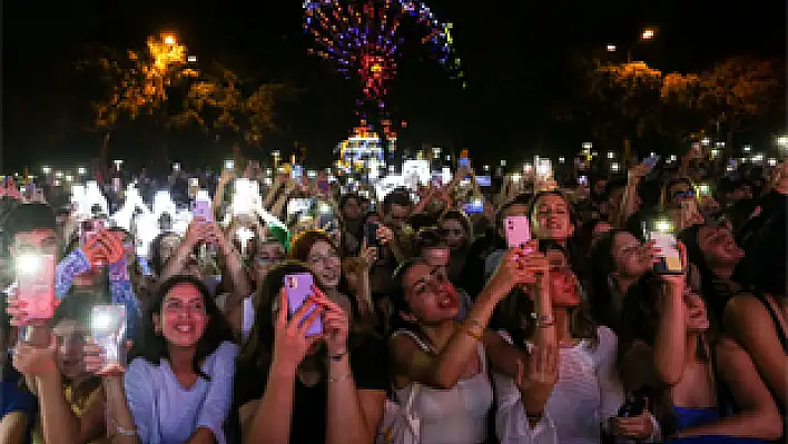 İzmir Enternasyonal Fuarı'nda müzik ziyafeti