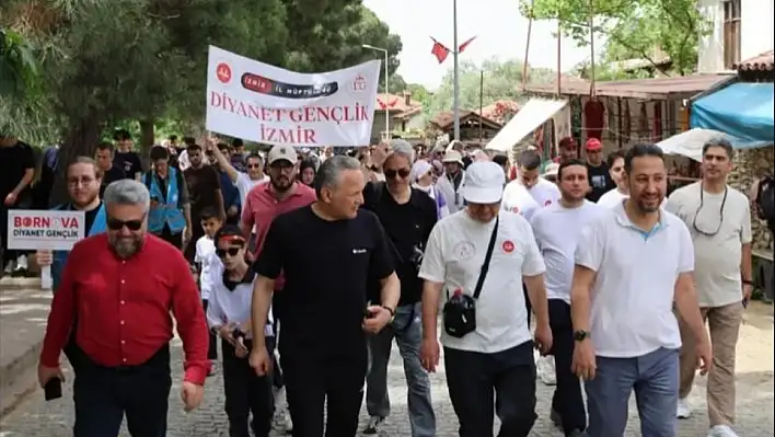 İzmir Müftülüğü' nden 'Ecdada Vefa, İstikbale Sevda' Yürüyüşü