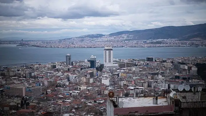 İzmir, Uluslararası Avrupa Demokrasi Başkenti Şehirler Ağı'na Katıldı