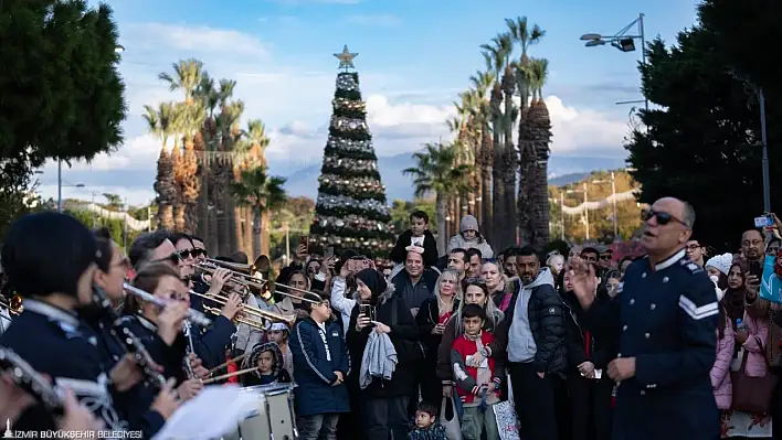 İzmir Yeni Yıla Renkli Festivalle Giriyor