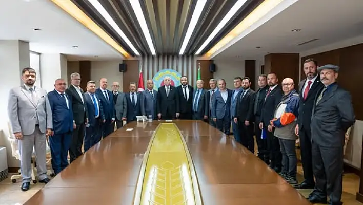 İzmir Ziraat Odaları, TZOB Genel Başkanı Bayraktar ile Çiftçinin Gündemini Görüştü