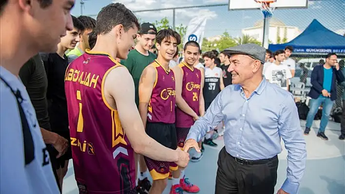 İzmir’de gençlerin festival heyecanı