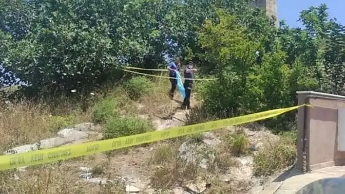 İzmir’de kardeşini bıçaklayarak öldürüdü