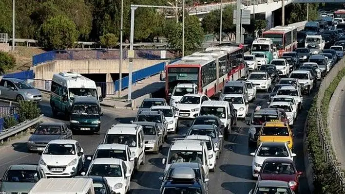 İzmir’de kayıtlı araç sayısı Haziran’da 1 milyon 719 bin 666 oldu