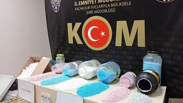 İzmir’de sahte vücut geliştirme ilaçları ele geçirildi