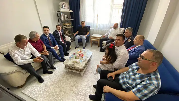 Kaymakam Hakan Yavuz Erdoğan'dan 15 Temmuz Gazisine Anlamlı Ziyaret