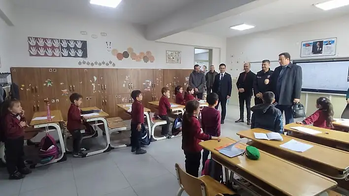 Kaymakam Murat Karahan'dan Doğancılar 15 Temmuz Şehitleri İlk ve Ortaokulu'na Ziyaret