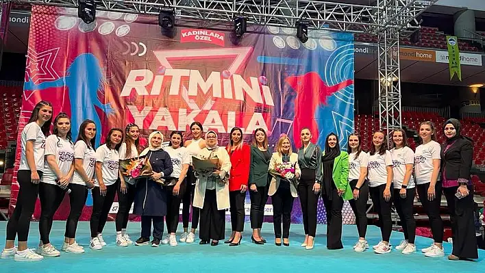 Kayseri’de bin kişilik dans kadrosu