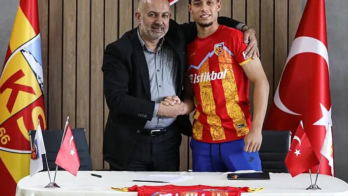 Kayserispor oyuncusu Talha Sarıarslan sözleşmesini yeniledi