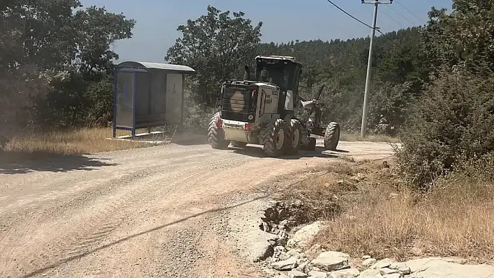 KİRAZ BELEDİYESİ'NDEN ALTINOLUK MAHALLESİ'NDE YOL DÜZENLEME ÇALIŞMASI