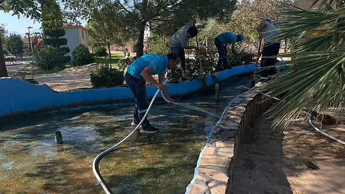 KİRAZ BELEDİYESİ'NDEN PARK, PAZAR YERİ VE REKREASYON ALANINDA TEMİZLİK ÇALIŞMASI