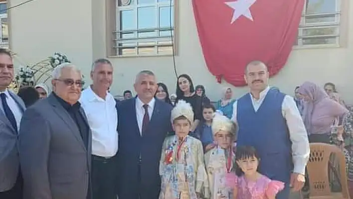 KİRAZ HALİLLER KÖYÜNDE MECLİS ÜYESİ TURGUT PINAR'IN TORUNU MUHAMMED SAİD VE SÜLEYMAN TURGUT'UN SÜNNET MERASİMİ MUHTEŞEM OLDU