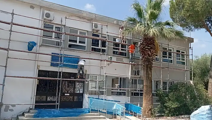 Kiraz İlçe Milli Eğitim Müdürlüğü, Geçici Süreyle Yeni Binasında Hizmet Vermeye Başladı