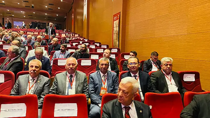 Kiraz ve Beydağ Belediye Başkanları Tarihi Kentler Birliği Toplantısında