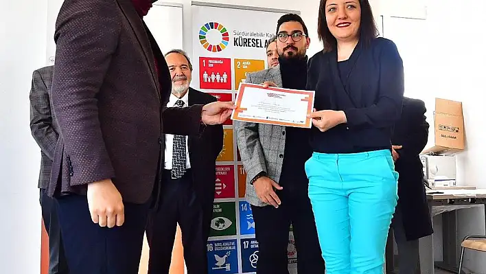 Kursiyerler sertifikalarına kavuştu