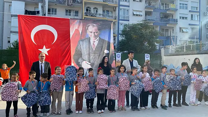 Kurtuluş İlkokulu'na Rekor Kan Bağışı Ödülü