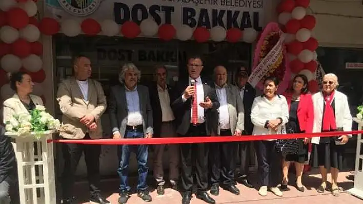 Manisa’da Vatandaş Dostu ‘Dost Bakkal’