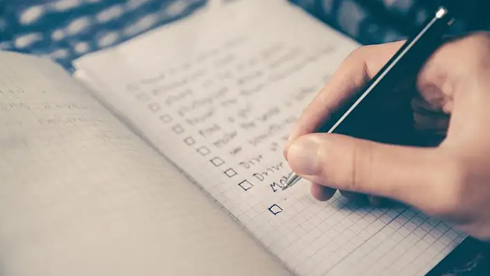 Menejer mi? Menajer mi? TDK’ye göre doğru yazılışı…