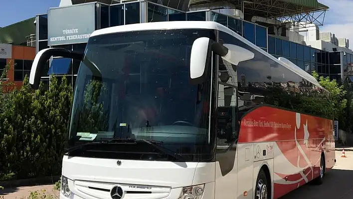 Mercedes-Benz Türk, Hentbol Milli Takımları'nın resmi ulaşım sponsoru olmaya devam edecek