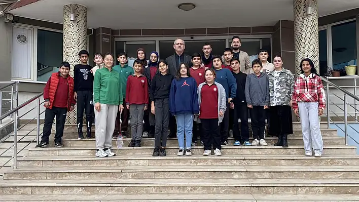 Milli Eğitim Müdürü'nden Şehit Yasin Naci Ağaroğlu İmam Hatip Ortaokulu'na  Ziyaret 