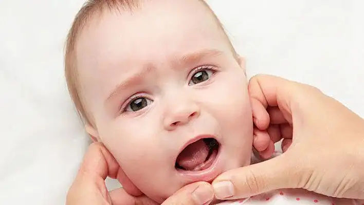 Minik Dişler Yolda: Diş Çıkarma Döneminde Aileler Ne Yapmalı?