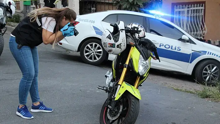 Motosikletli saldırgan iş yerlerini taradı: 1’i ağır 3 yaralı