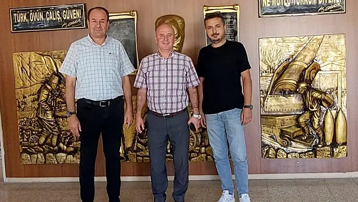 Müdür Serdar Ökay'dan Süleyman Öztürk'e Hayırlı Olsun Ziyareti