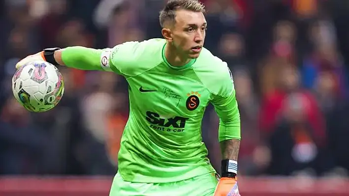 Muslera’dan eldiveni almaya geldi! Galatasaray, Batuhan Şen’i hiçbir yere göndermeyecek