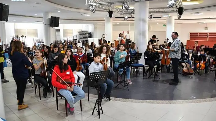 Narlıdere Çocuk Senfoni'de seçmeler 16-17 Eylül'de