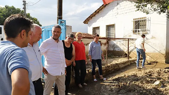 Ödemiş Belediyesi Ekipleri Teyakkuzda Sahada Çalışmalar Sürüyor