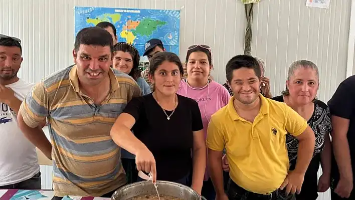 Ödemiş Halk Eğitim Merkezi'nden Özel Öğrencilerle Aşure Etkinliği
