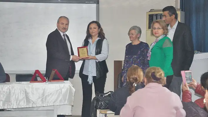 ÖDEMİŞ HALK EĞİTİM MÜDÜRLÜĞÜ'NDEN PLAKET