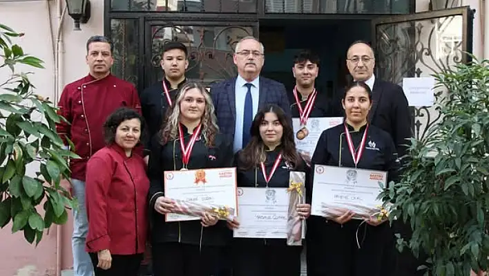 Ödemiş'in Gururu Genç Şefler, Müdür Desticioğlu ile Bir Araya Geldi