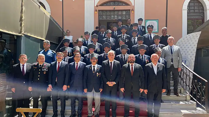 Ödemiş Kaymakamlığı Bayramlaşma Töreni Öğretmenevi'nde Gerçekleştirildi