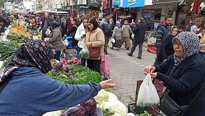 Ödemiş'te Cumartesi Pazarı Bu Hafta Cuma Günü Kurulacak
