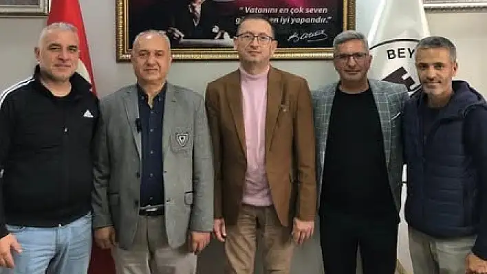 Ödemiş Terziler Odası Başkanı Hüseyin Döner'den Şakir Başaran'a Nezaket Ziyareti