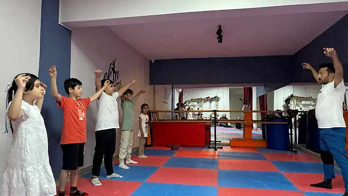 Ödemişli Çocuklar Geleneksel Ezgilerle Buluştu