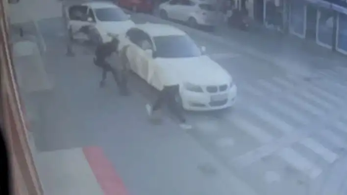 Önce darbettiler sonra ateş açtılar