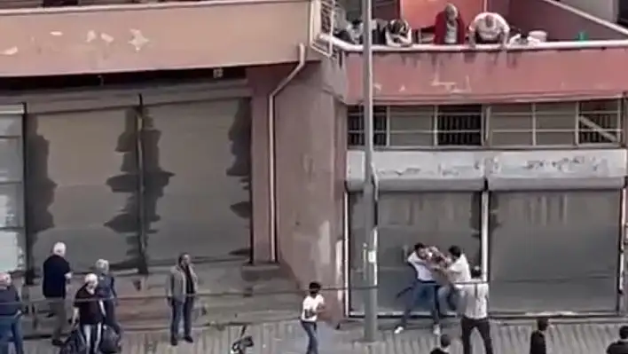 Önce kaza yaptılar sonra boks maçı