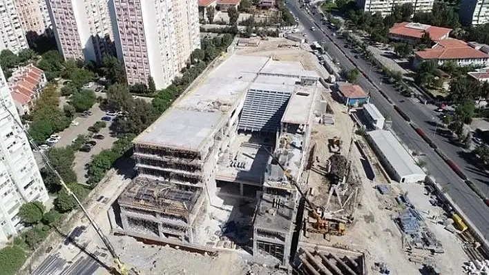 Opera Binası kaderine terk edildi