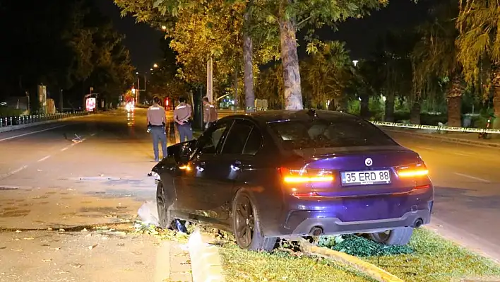 Otomobille çarpışan motokurye hayatını kaybetti