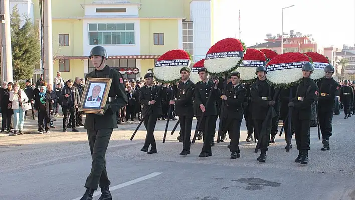 ÖZEL KUVVETLER KOMUTANLIĞI KURMAY BAŞKANI TUĞGENERAL METİN KILIÇ SON YOLCULUĞUNA UĞURLANDI