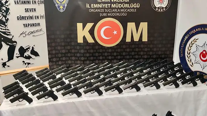 Polis ruhsatsız silah deposuna baskın yaptı