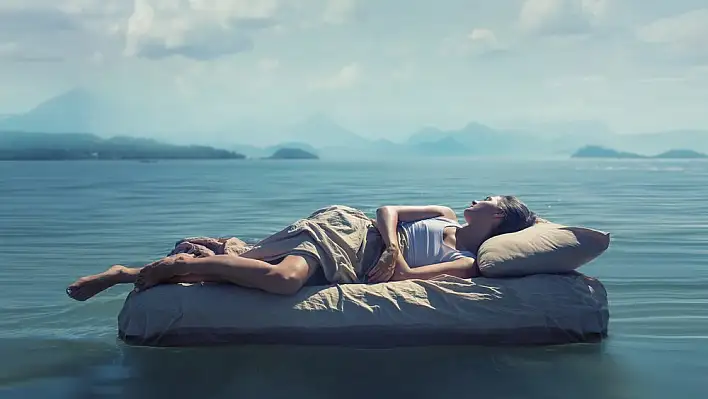 Rüyada Koyu Pembe Renk Görmek: Anlamı ve Yorumu