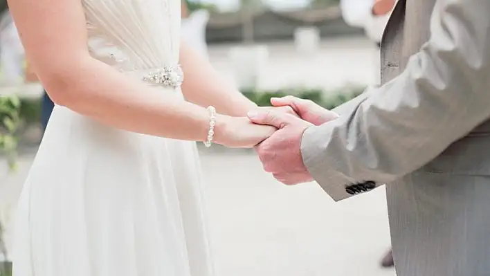 Rüyada nikahlanmak ne anlama gelir? İşte rüya tabirleri…